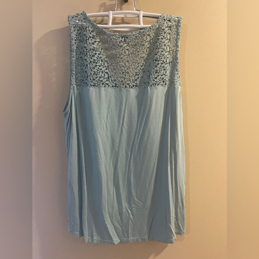 Blue Tank - Picture 2 of 4
